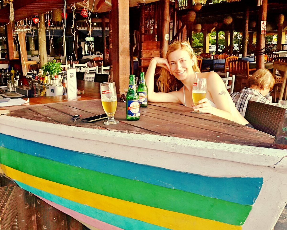 Bar Beau Vallon Seychelles